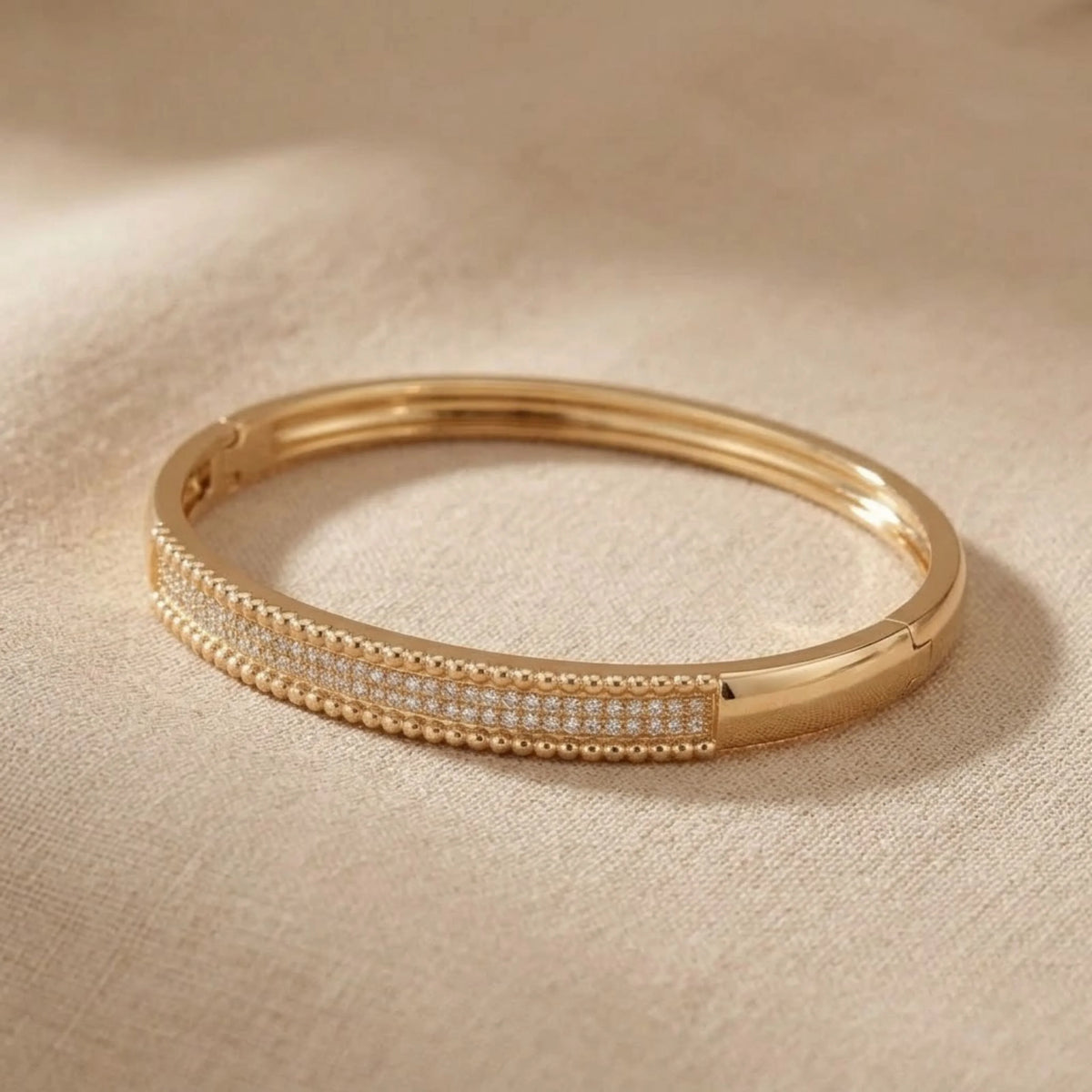Ollien Perlée Pavé Bangle