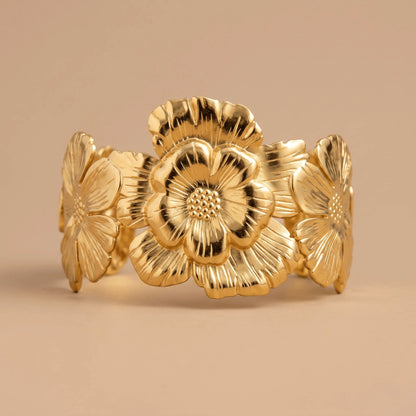 The Golden Garden Set + 2 Earrings FREE