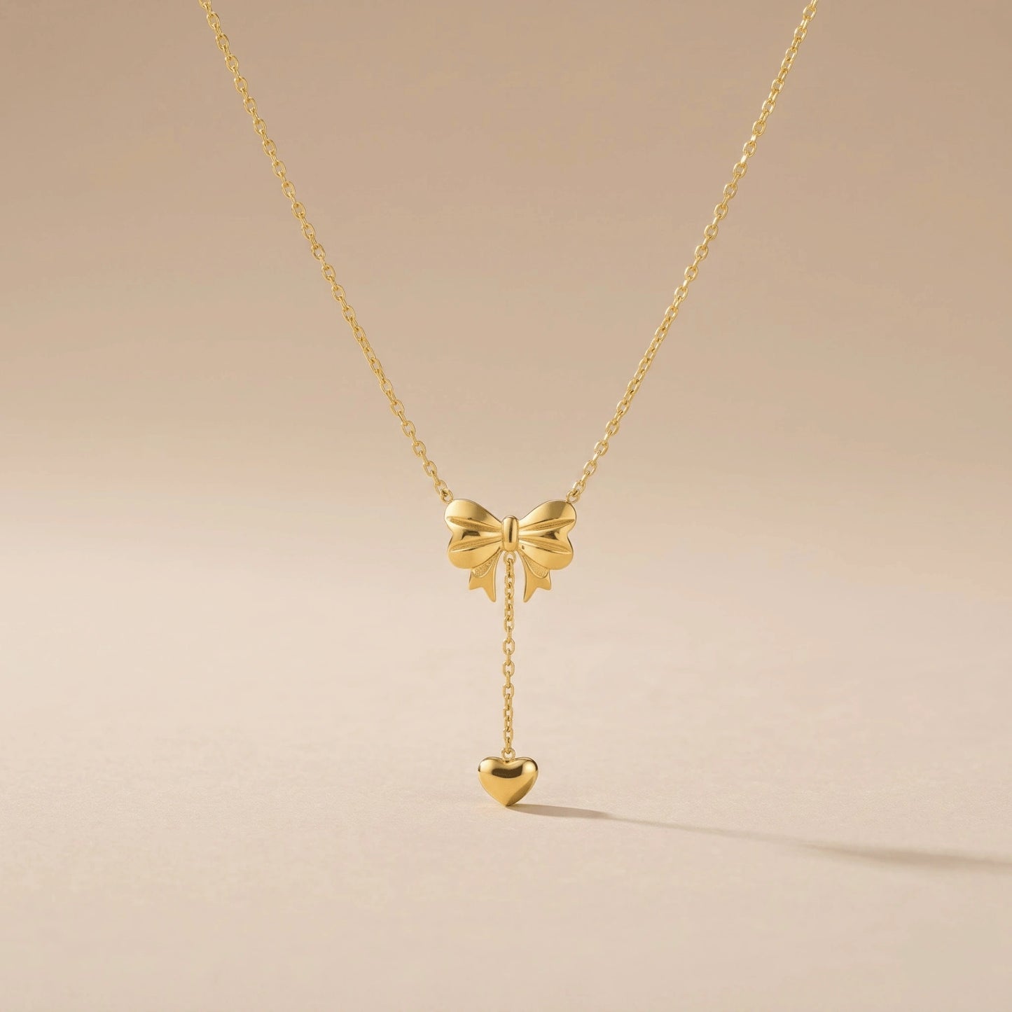 The Bloom & Bow Set + 2 Earrings FREE