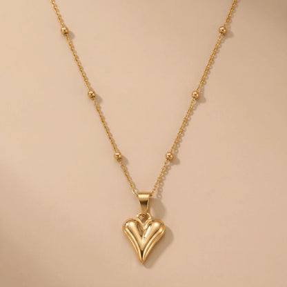 The Lucky Charm Set + 2 Earrings FREE