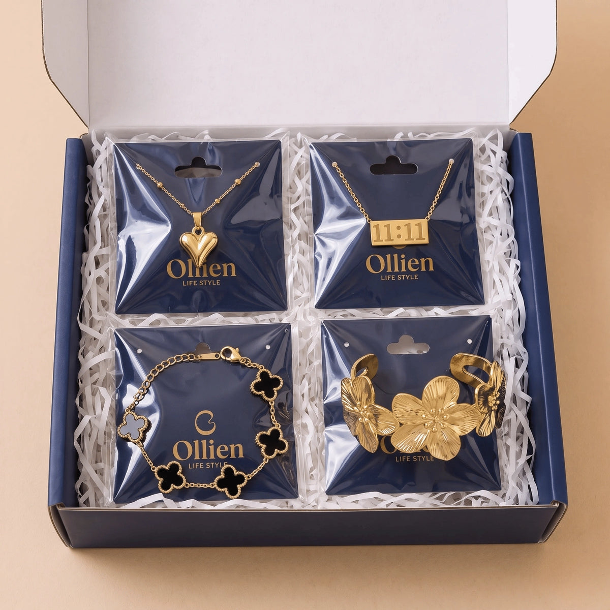 The Lucky Charm Set + 2 Earrings FREE