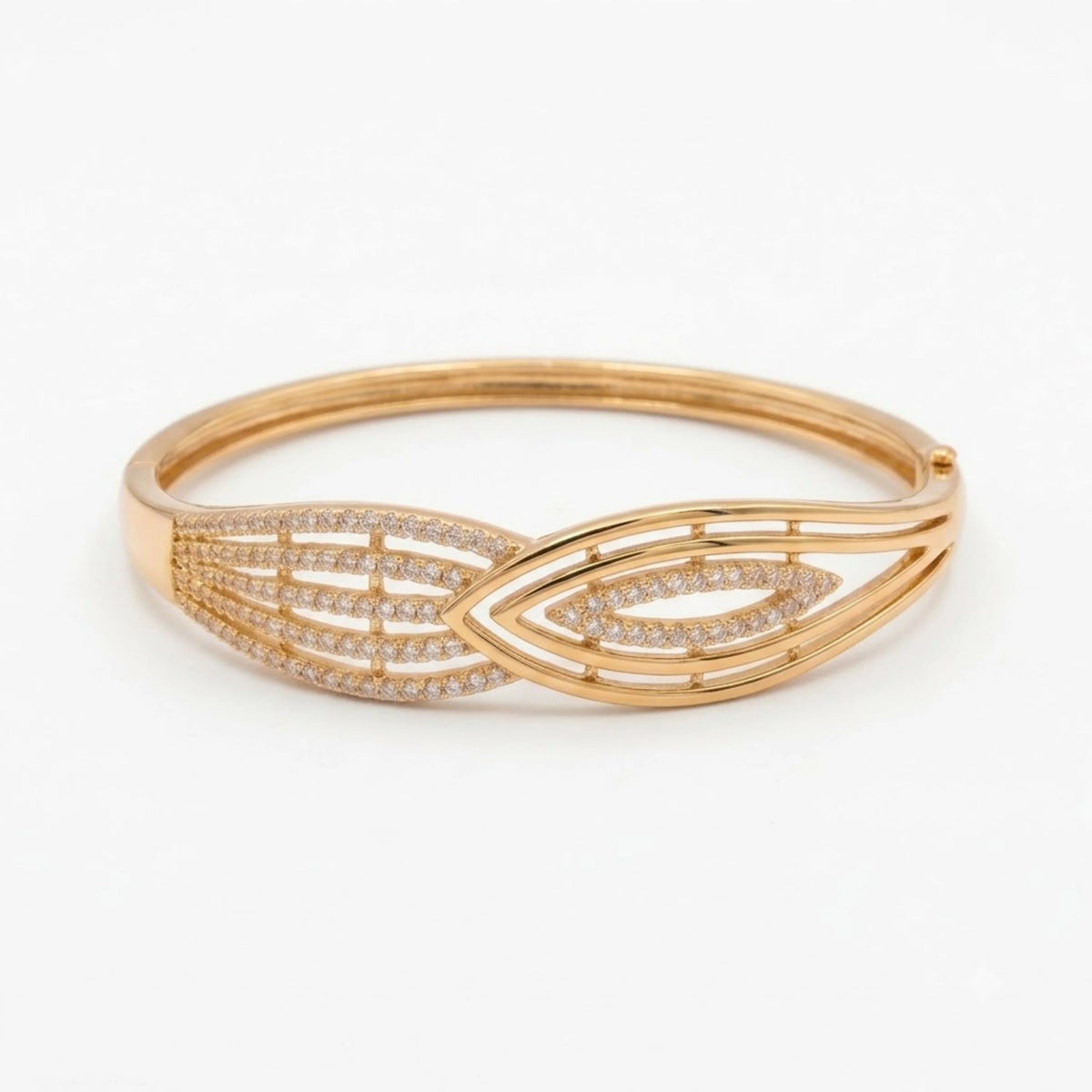 Ollien Aile Marquise Bangle