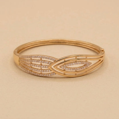 Ollien Aile Marquise Bangle