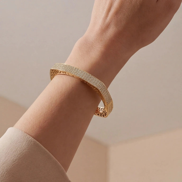 Textured Luxe Edge Bangle