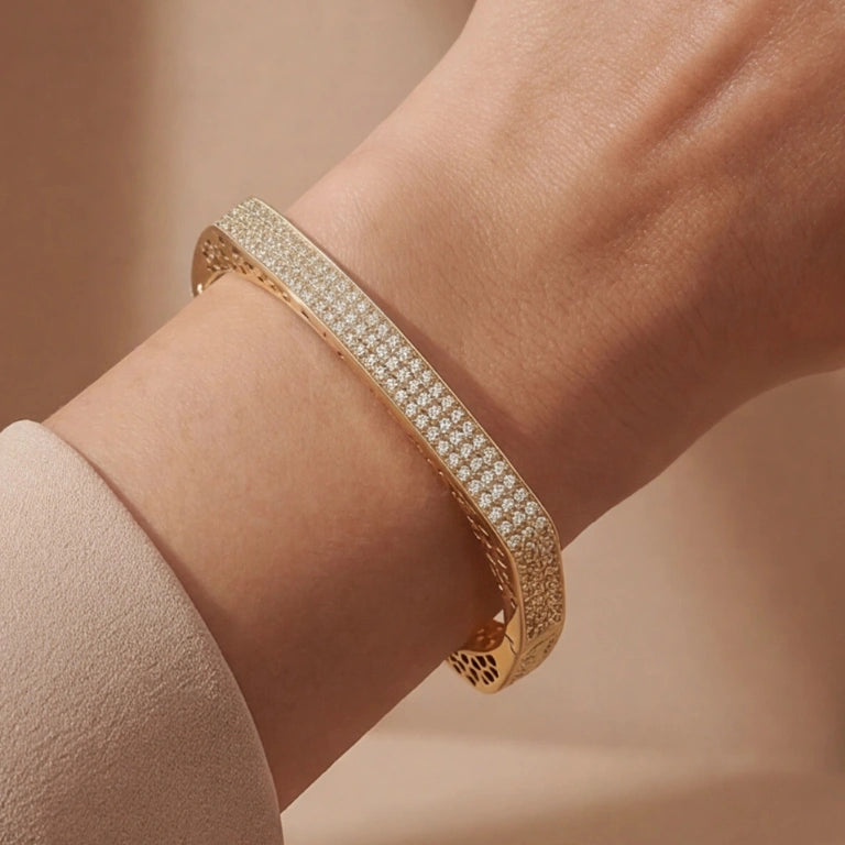 Textured Luxe Edge Bangle