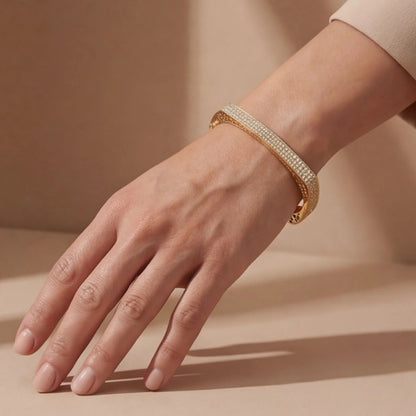Textured Luxe Edge Bangle