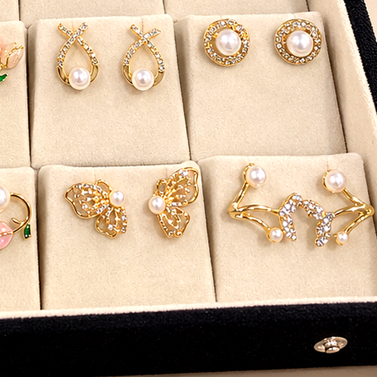 Blossom & Bows Earring Set