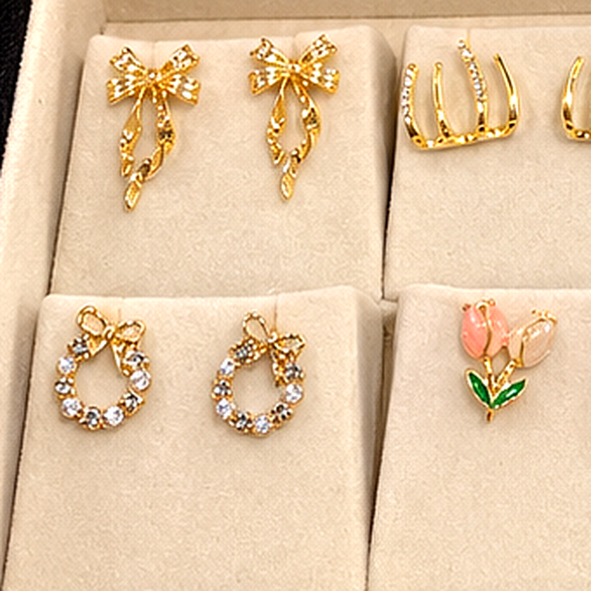 Blossom & Bows Earring Set