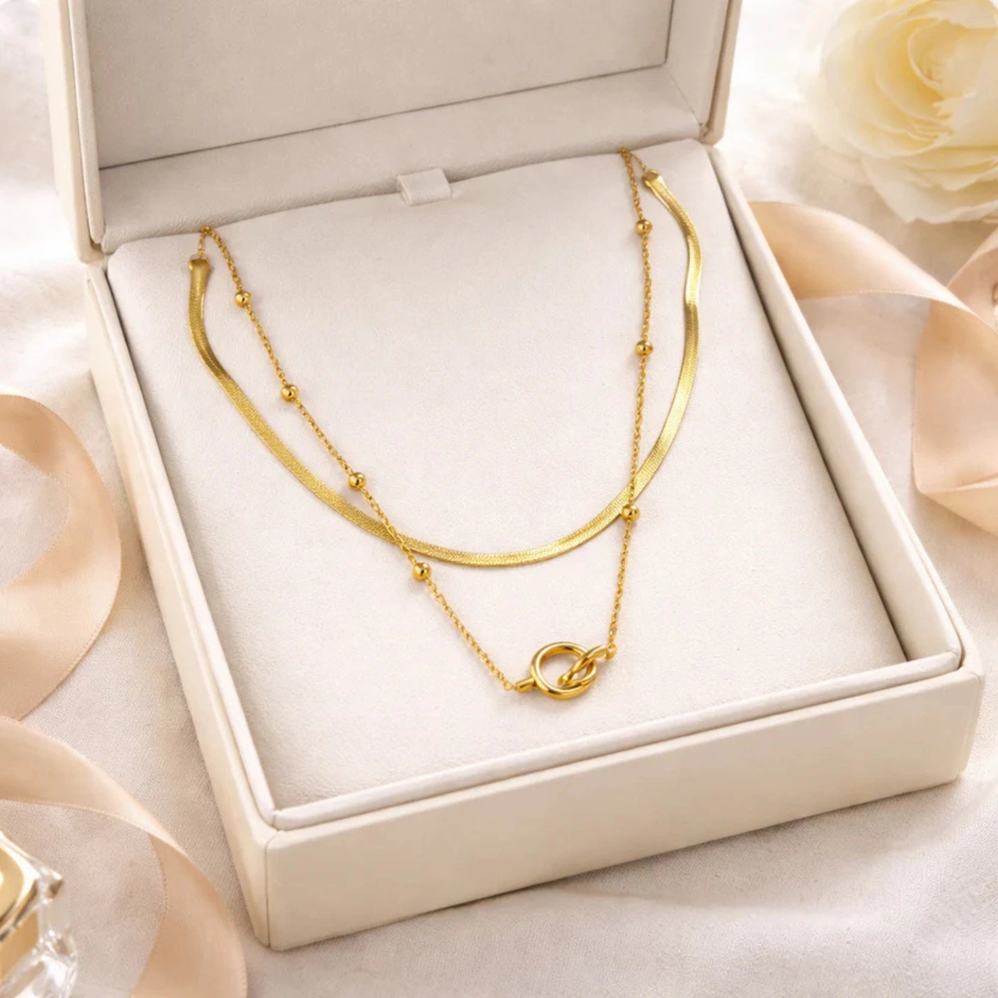Floating Essence Dainty Pendant
