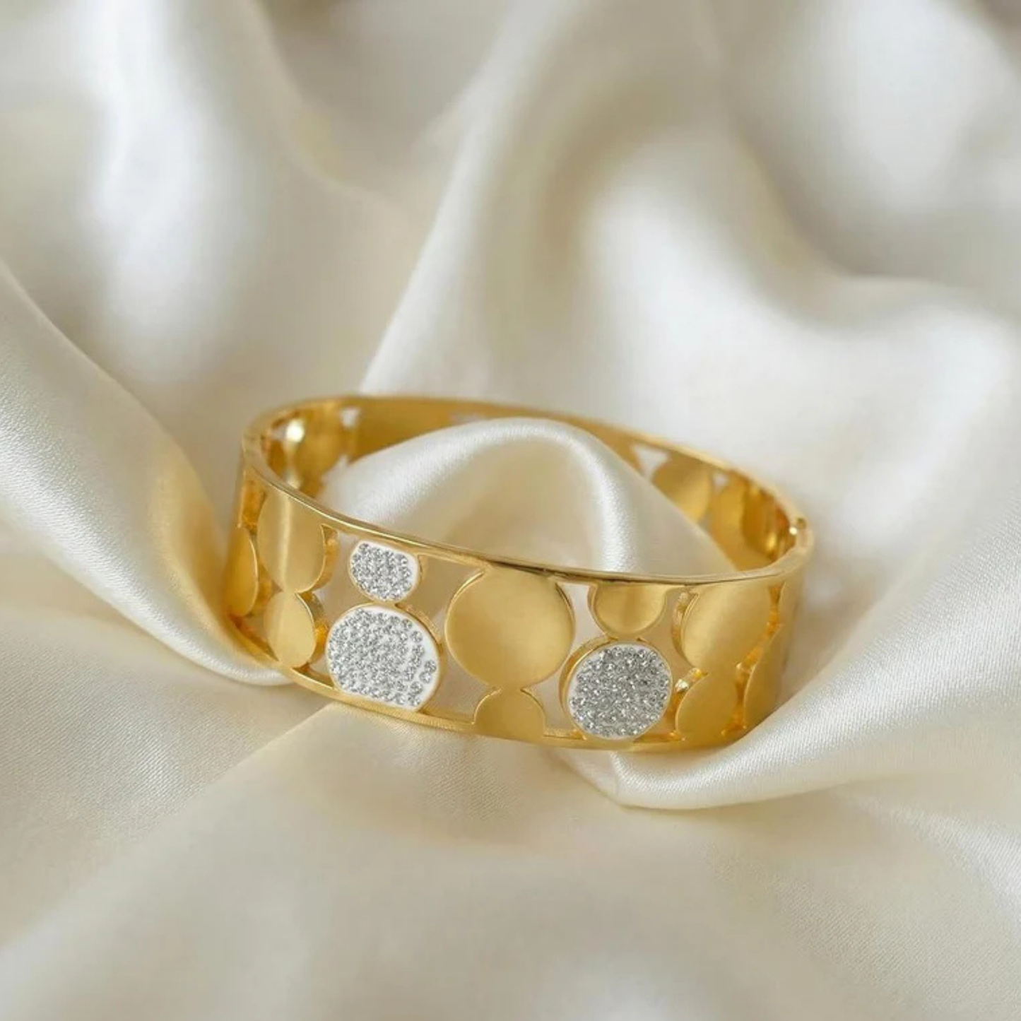 Orbit Disc Open Cuff