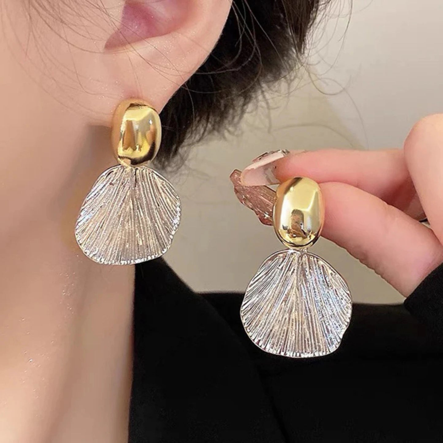 Golden Shell Fan Drops