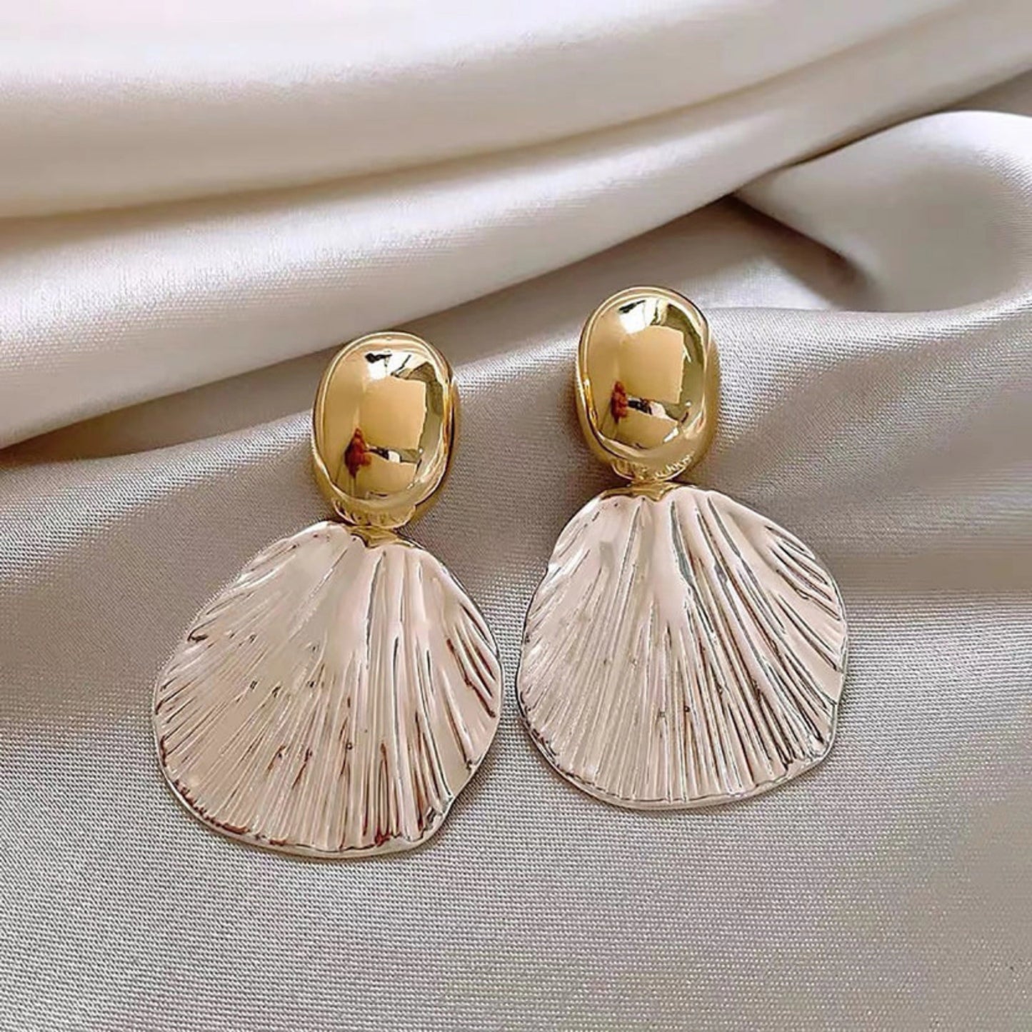 Golden Shell Fan Drops