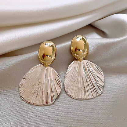 Golden Shell Fan Drops