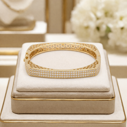 Textured Luxe Edge Bangle