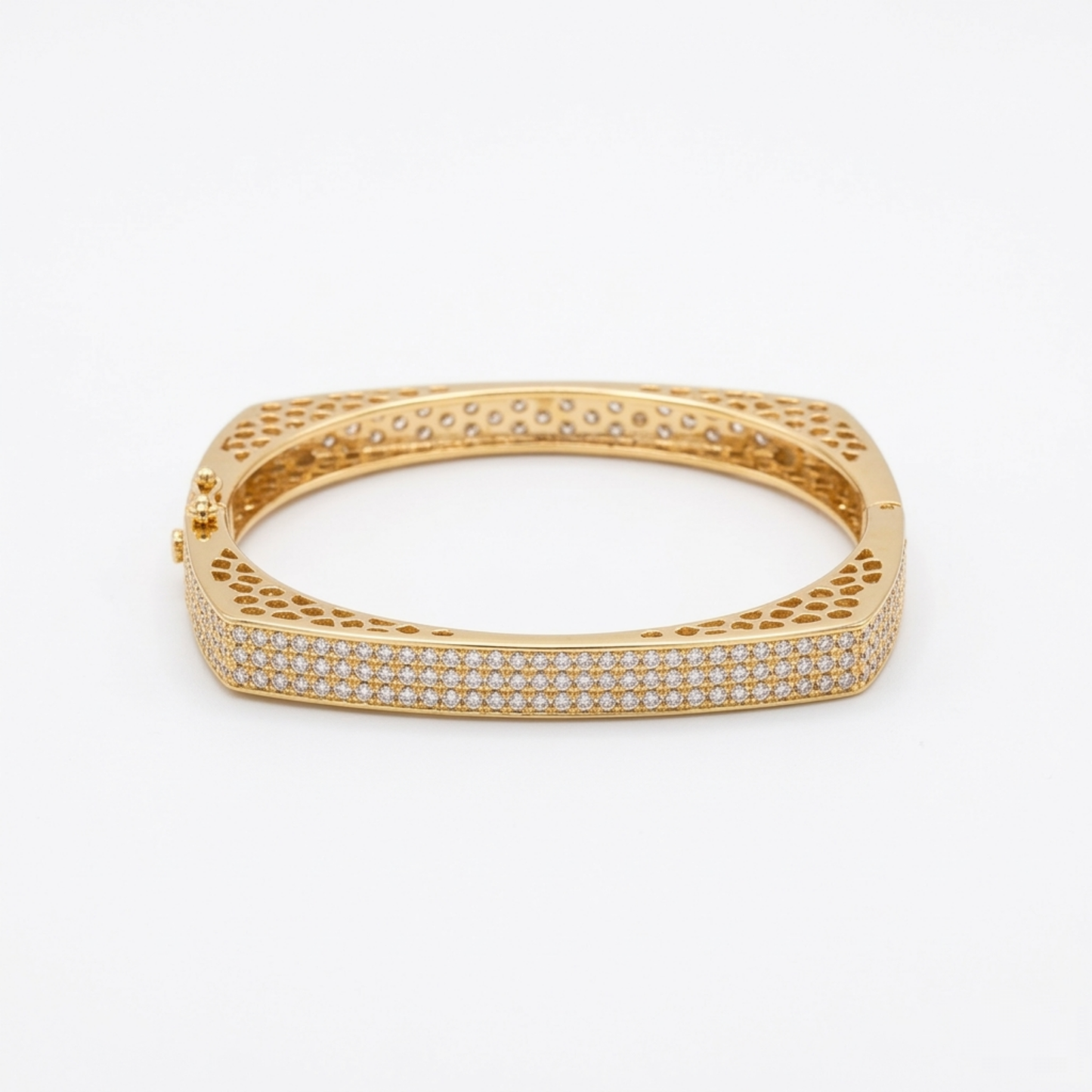Textured Luxe Edge Bangle