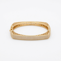 Textured Luxe Edge Bangle