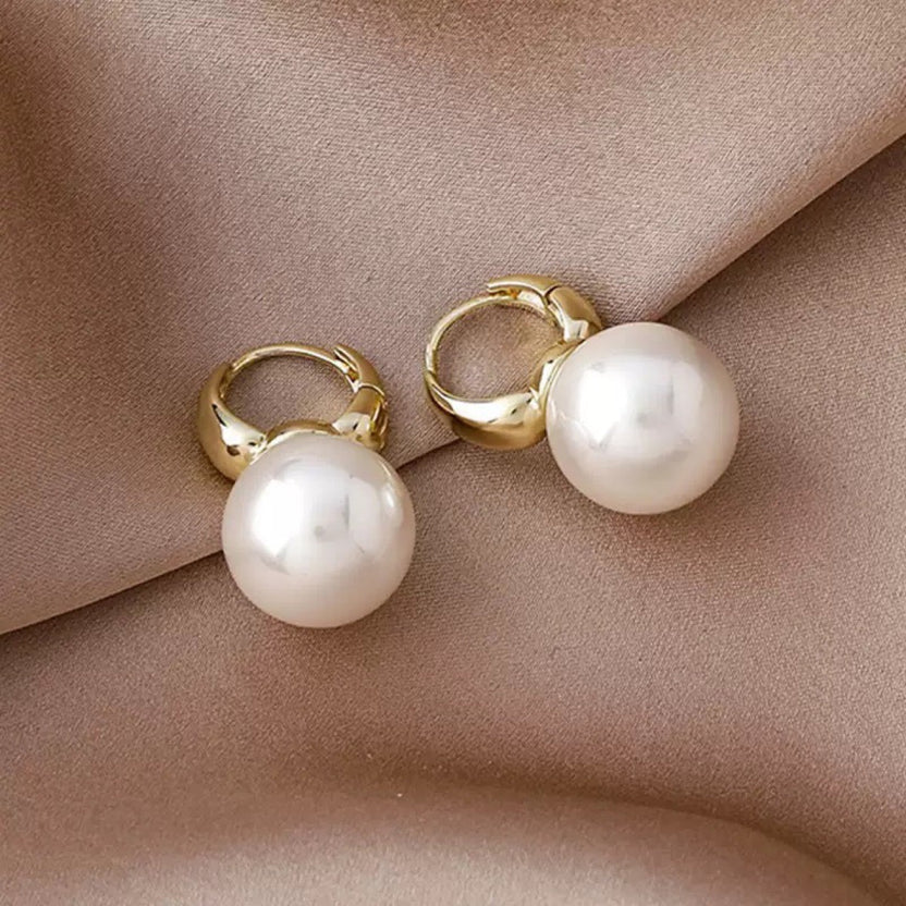 Lumiere Pearl Huggies