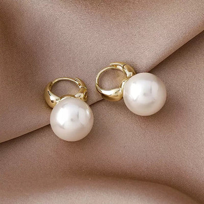 Lumiere Pearl Huggies