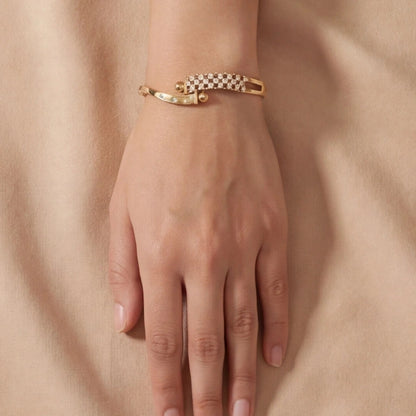 Gilded Wave Zirconia Kada