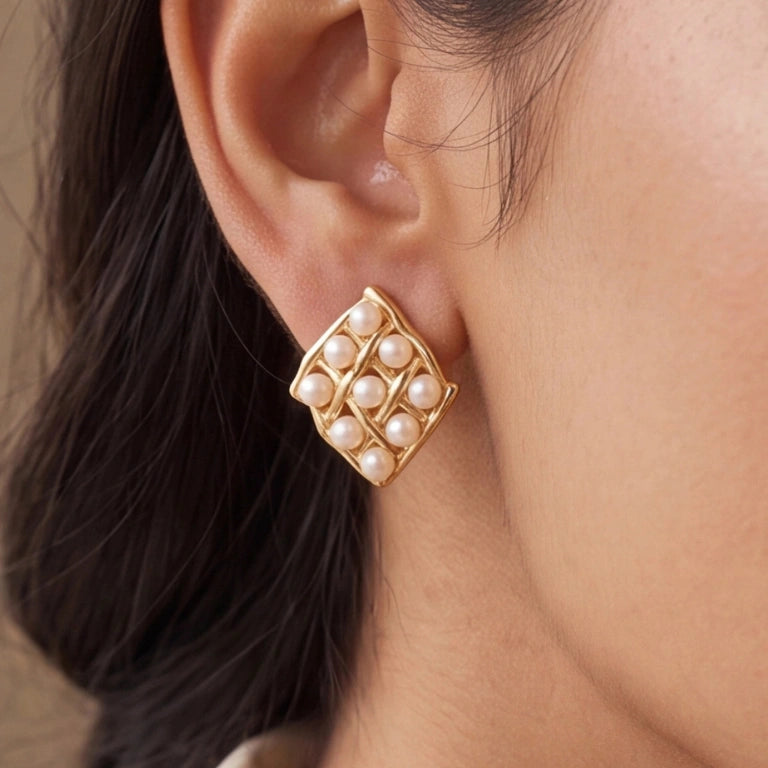 Golden Pearl Lattice Studs