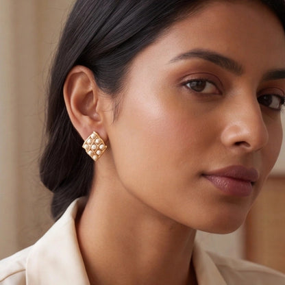 Golden Pearl Lattice Studs
