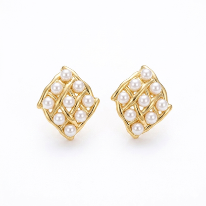 Golden Pearl Lattice Studs