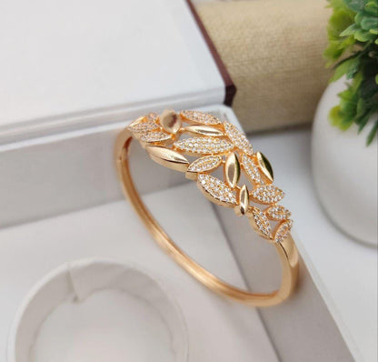 Gilded Laurel Leaf Braclet