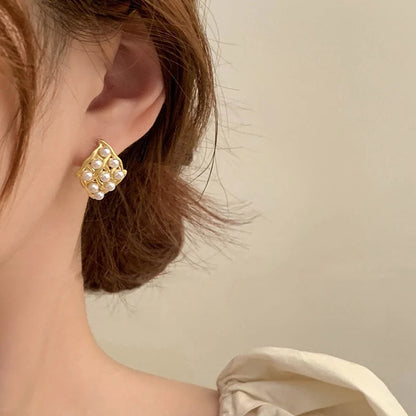 Golden Pearl Lattice Studs