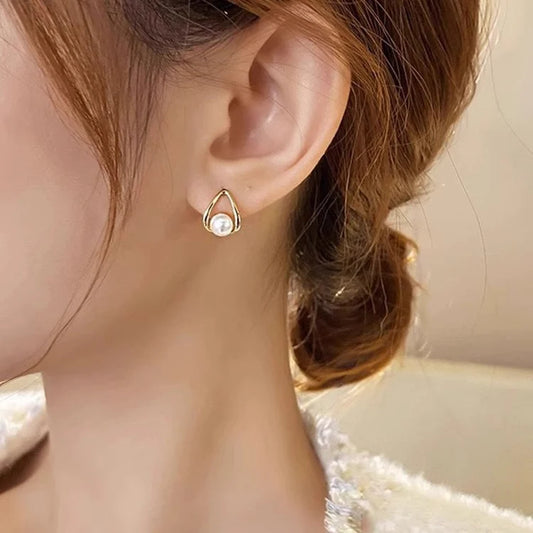 Aurelia Pearl Droplet Studs