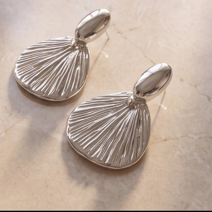 Silver Shell Fan Drops